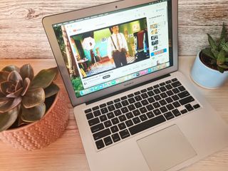 MacBook Air I7 8GB RAM 512GB SSD Portátil APPLE