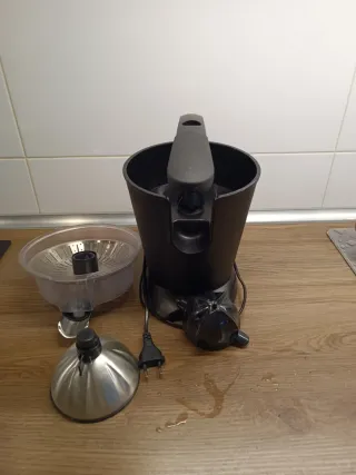 Exprimidor eléctrico frutas