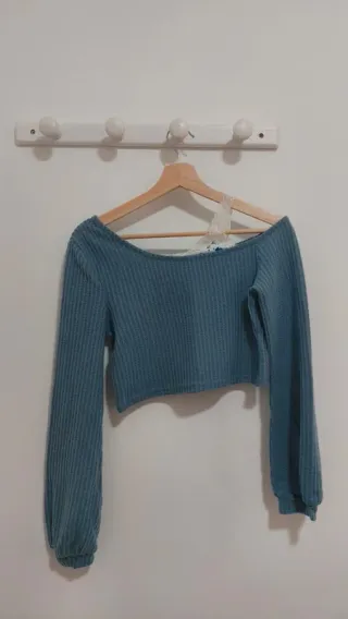 Top SHEIN azul con tirante blanco