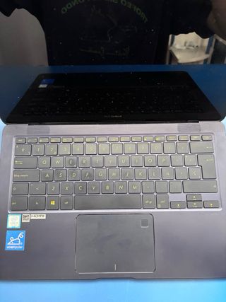 Portátil ASUS Zenbook UX490 ultrafino