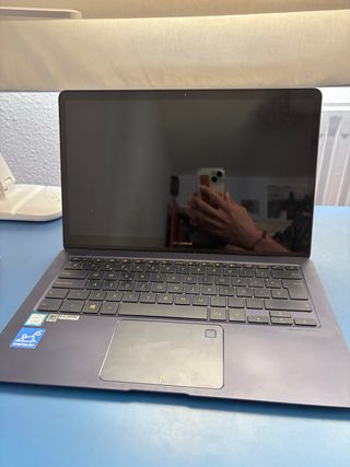 Portátil ASUS Zenbook UX490 ultrafino