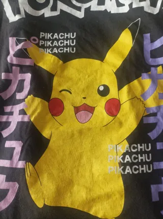 Camiseta y Peluche Pikachu