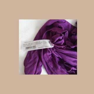 Top Violeta Ciclamen Talla L Cuello Vuelto NUEVO