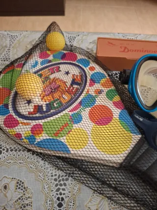 Set de playa,raquetas ,gafas buceo y dominó.