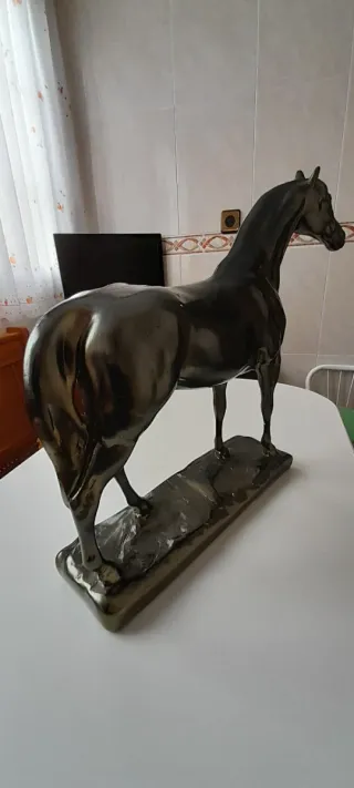 Caballo Escayola Bronce