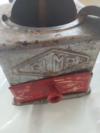 Molinillo de café antiguo