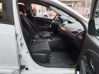 Renault Megane 1.6 16v 100 CV, solo 112 mil kms.