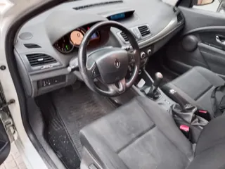 Renault Megane 1.6 16v 100 CV, solo 112 mil kms.