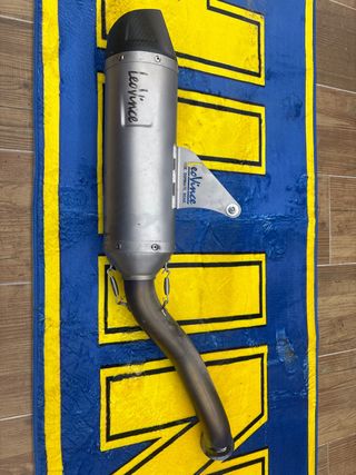 LeoVince Escape CF800MT