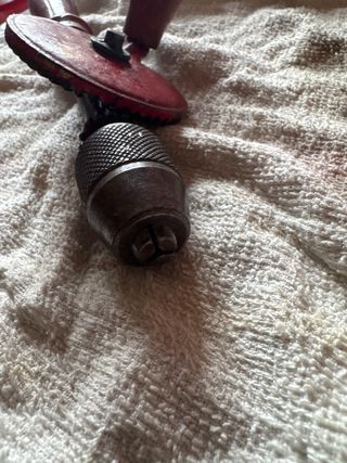 Taladro manual antiguo