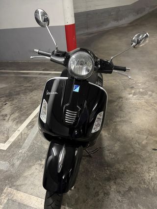 Vespa 300cc Negra 2012