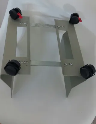 Soporte para Torre PC con Ruedas