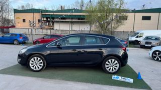Opel Astra 2011