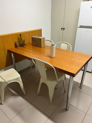 Mesas de oficina blancas