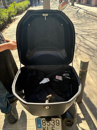 Moto SYM 125cc Blanca Scooter Automática