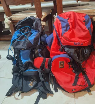 2 Zaini Scout Tech Blu/Rosso 70L.
