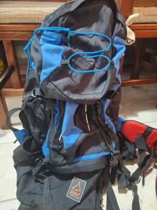 2 Zaini Scout Tech Blu/Rosso 70L.