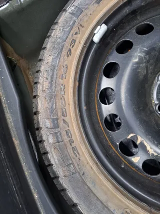 Rueda de repuesto Pirelli 215/55R16 93V 5x110