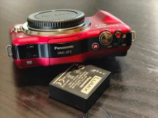 Panasonic LUMIX GF3 Cámara Digital Roja