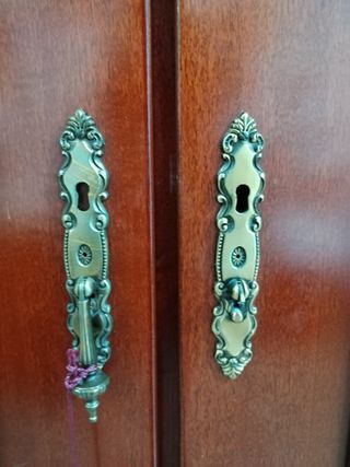 ARMARIO DE MADERA ESTILO CLASICO