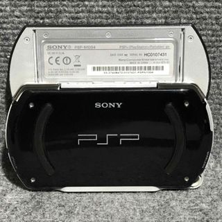 Consola Sony PSP Go + Cargador