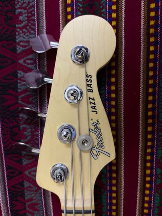 Bajo Fender Jazz Bass Performer