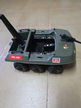 Moto y anfibio Geyperman