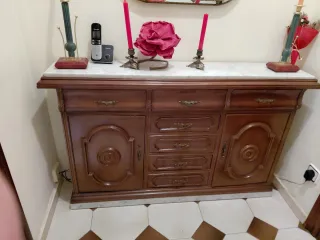 Mueble recibidor madera y mármol