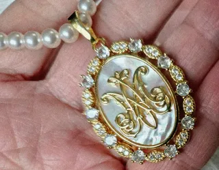 Medalla AveMaría nácar natural