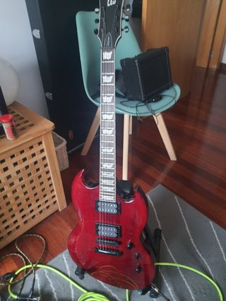 Guitarra ESP LTD VIPER 256