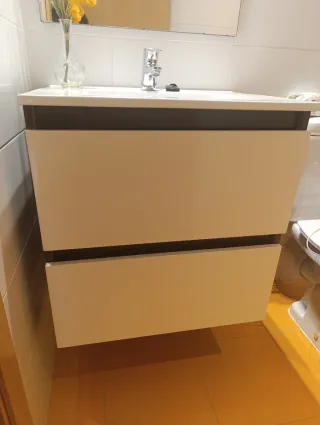 Mueble baño auxiliar blanco y naranja