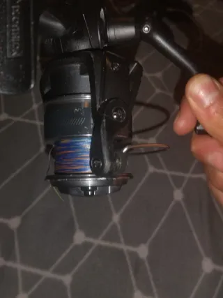 Carrete Caperlan con hilo trenzado