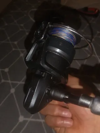 Carrete Caperlan con hilo trenzado