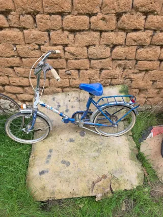 Bicicleta plegable azul