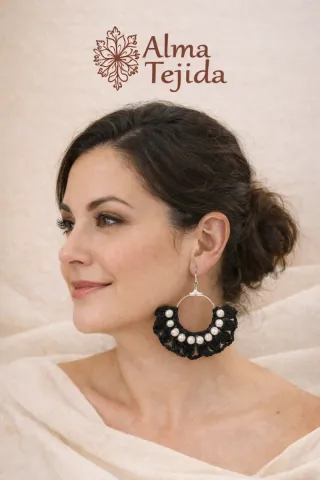 Pendientes Statement Negro Mantilla