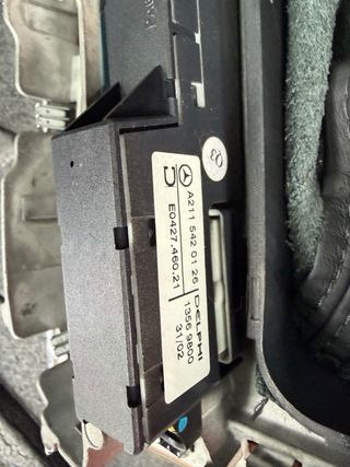 Consola Mercedes E W211