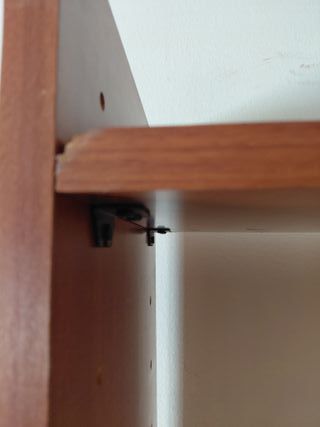 Estantería madera con clasificadores