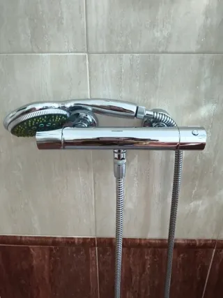 Grifo de ducha térmico cromado