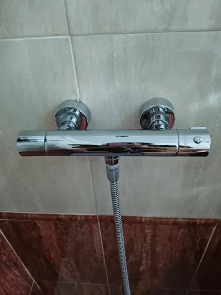Grifo de ducha térmico cromado