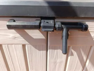 Baúl de jardín de resina marrón y gris