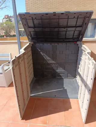 Baúl de jardín de resina marrón y gris