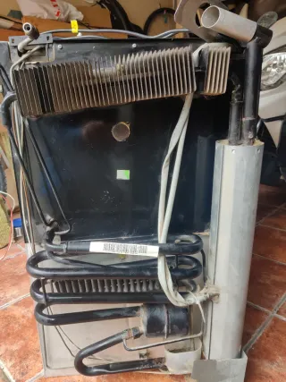 Nevera Trivalente Electrolux 12v, 220v, gas