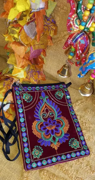 Bolsos a elegir Clutch Terciopelo Artesanales