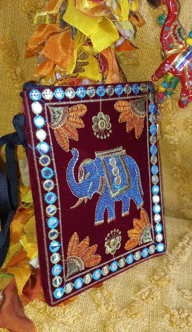 Bolsos a elegir Clutch Terciopelo Artesanales