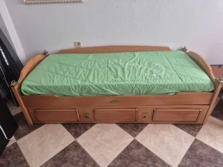 Cama nido de madera con cajones
