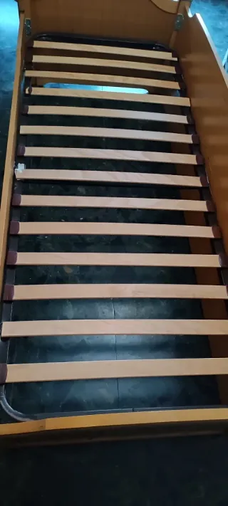 Cama nido de madera con cajones