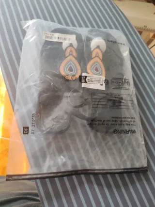 Chanclas de agua mujer negras con abalorios