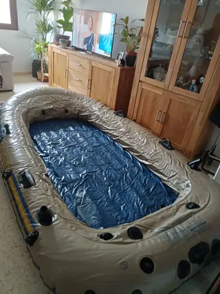 Barca hinchable para 4 personas