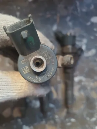 Juego 4 Inyectores Renault 8200100272