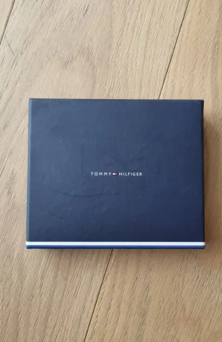 Portafoglio Tommy Hilfiger nero donna